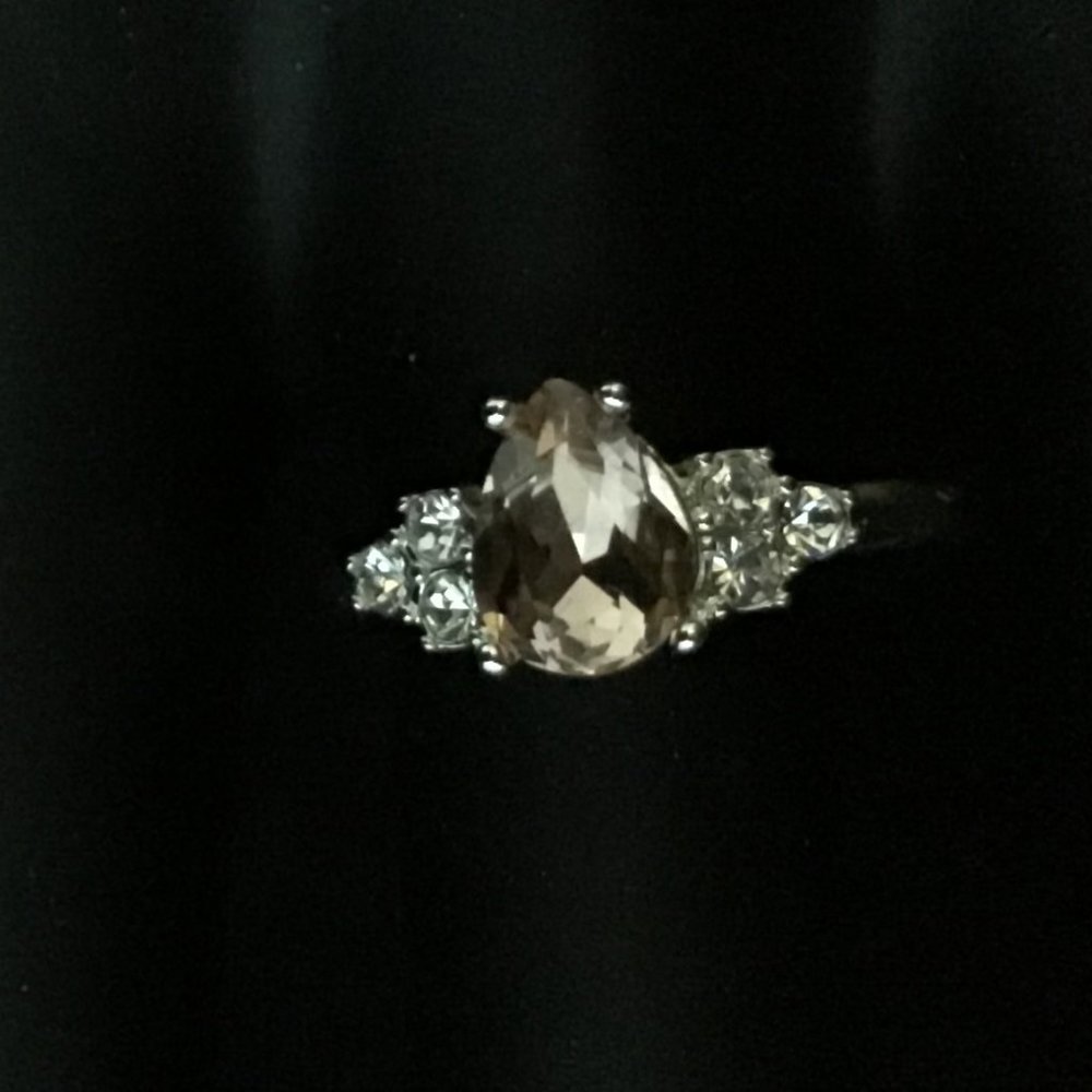 Womens CZ Stone Ring NWOT Size 7